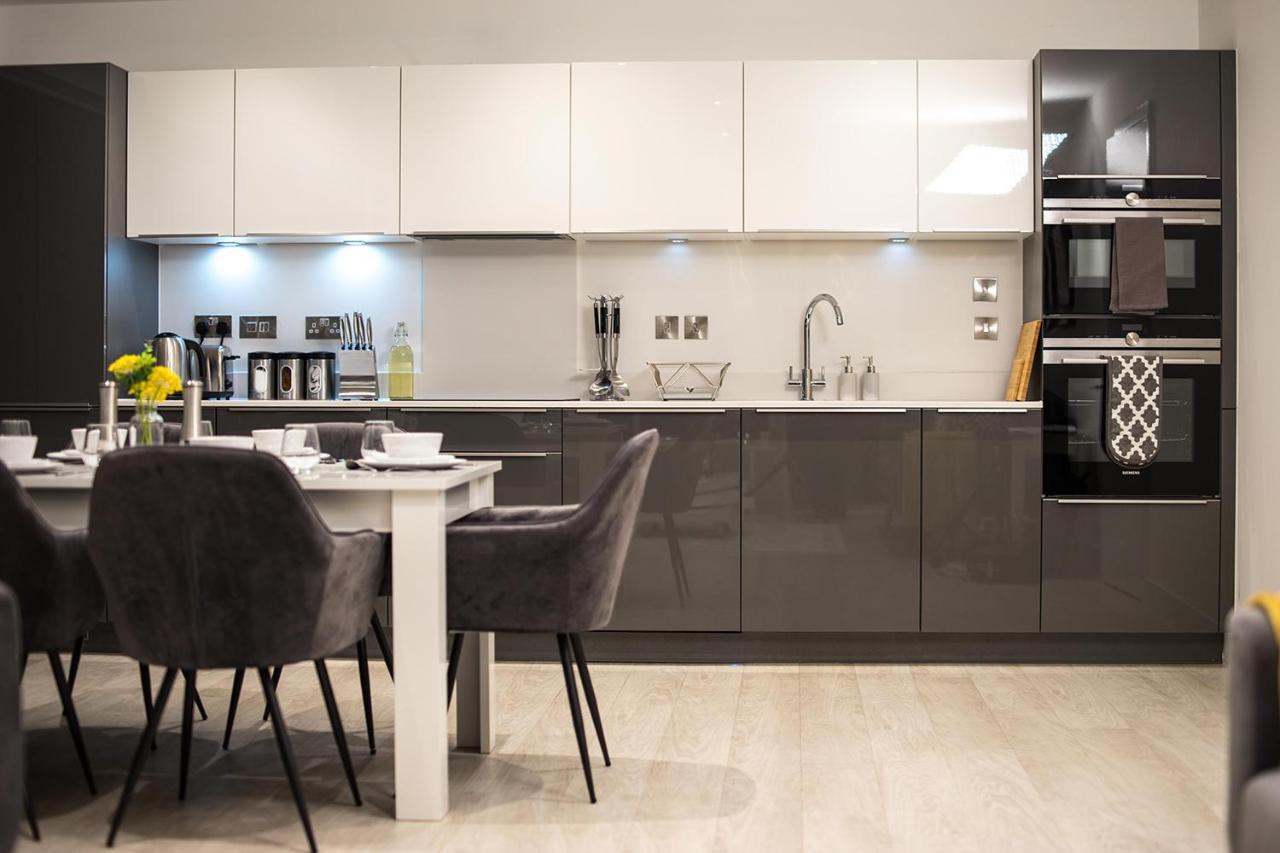Luxury King Bed Apartment & Free Parking Cambridge  Exterior photo