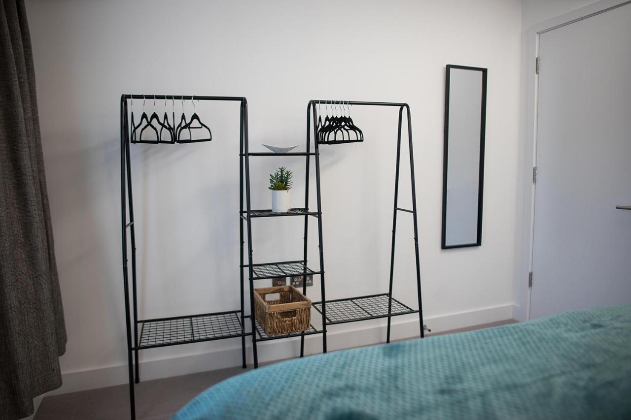 Luxury King Bed Apartment & Free Parking Cambridge  Exterior photo